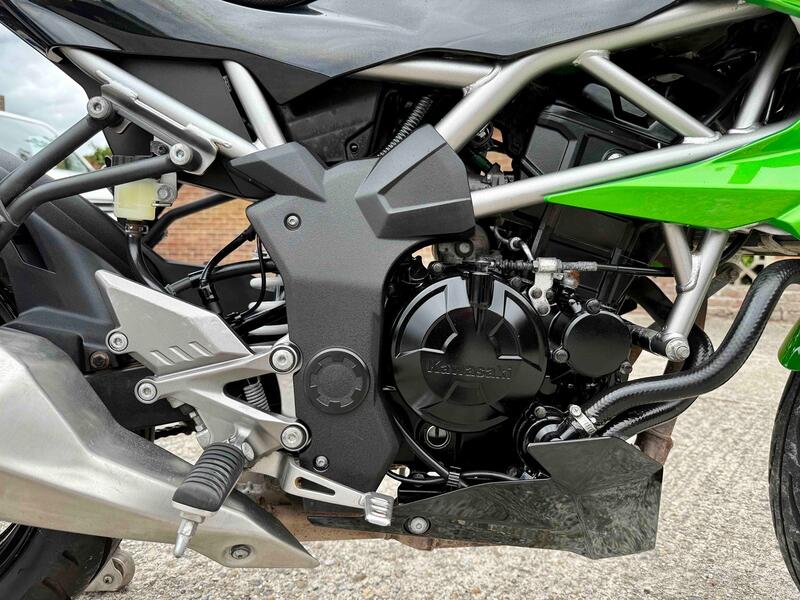 KAWASAKI Z125