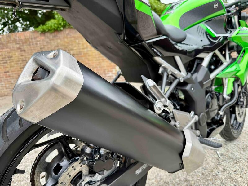 KAWASAKI Z125