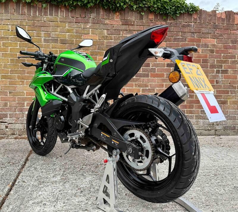 KAWASAKI Z125