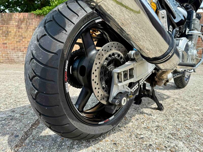 YAMAHA XJR1300