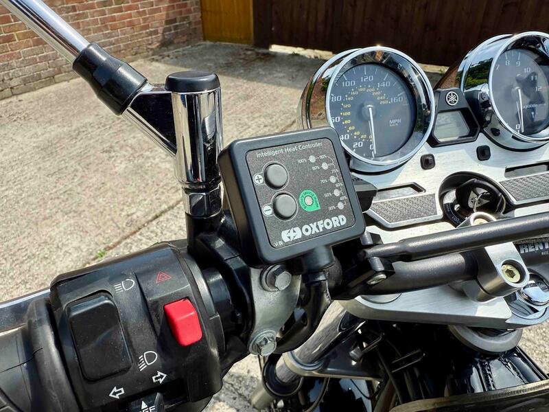 YAMAHA XJR1300