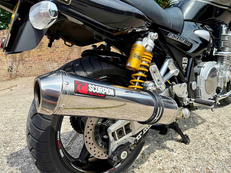 YAMAHA XJR1300