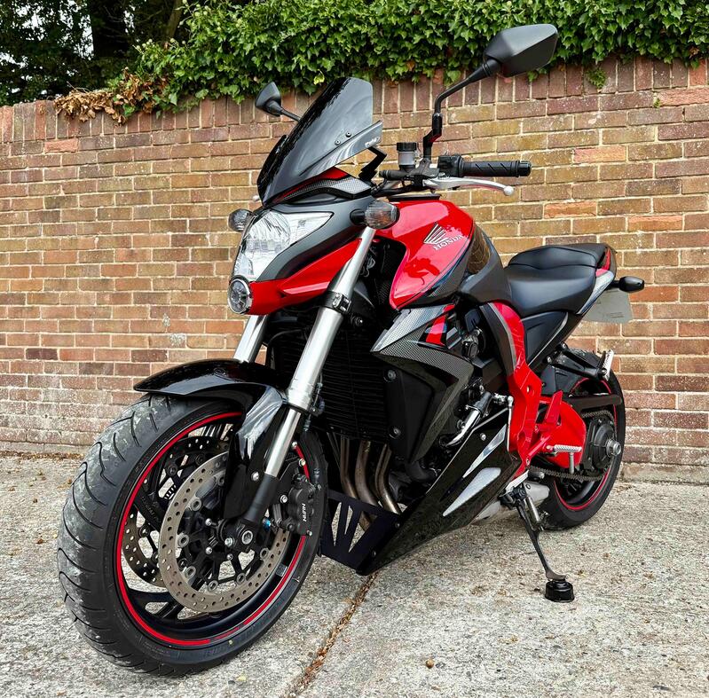 View HONDA CB1000R 