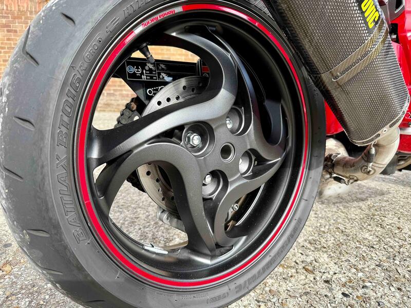HONDA CB1000R