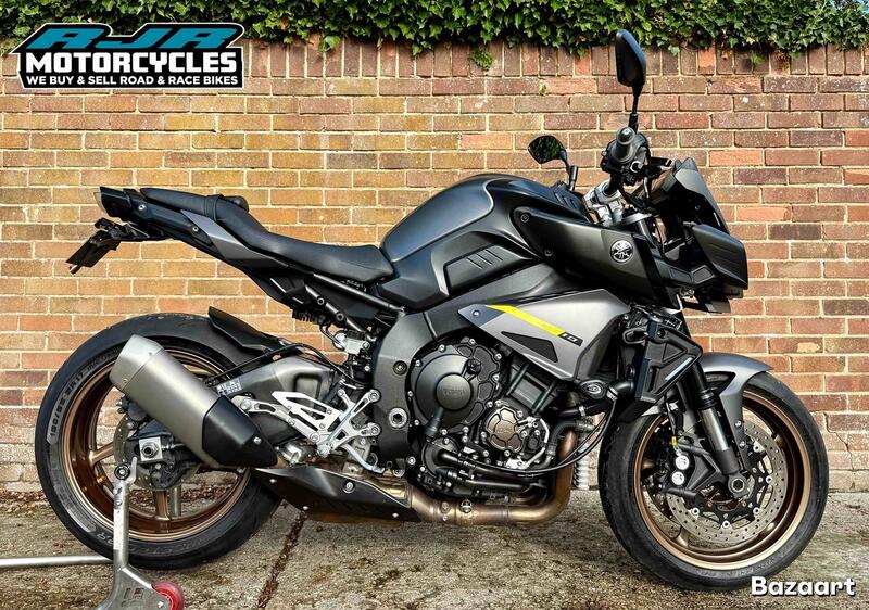 View YAMAHA MT-10 