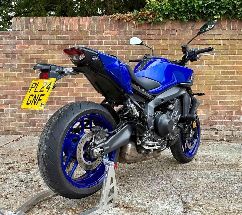 YAMAHA MT-09
