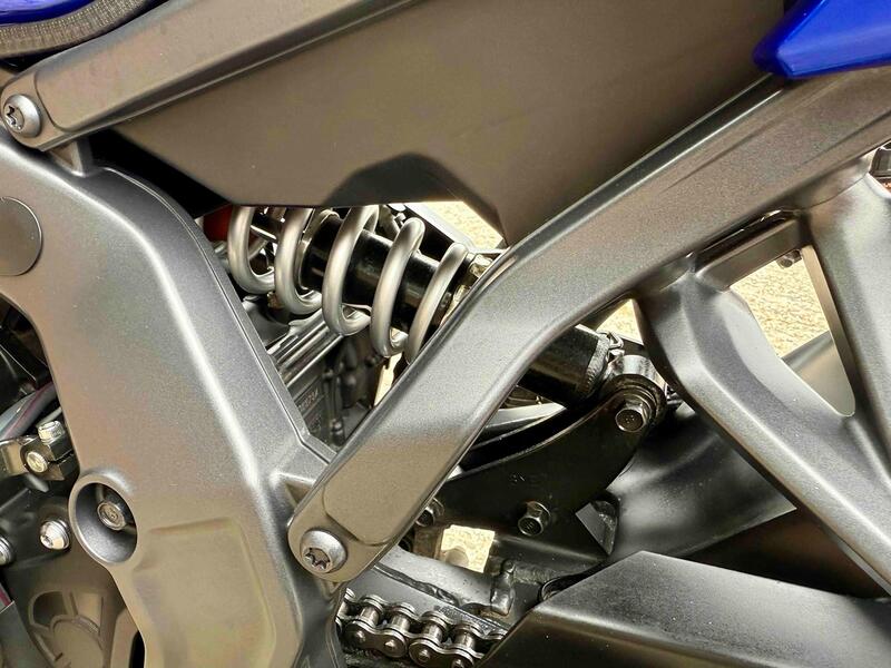 YAMAHA MT-09