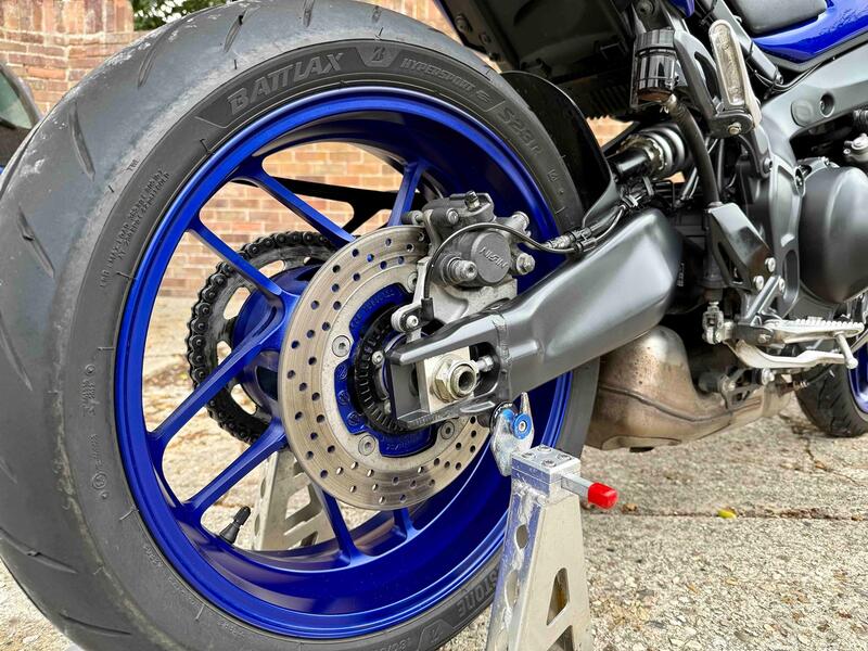 YAMAHA MT-09