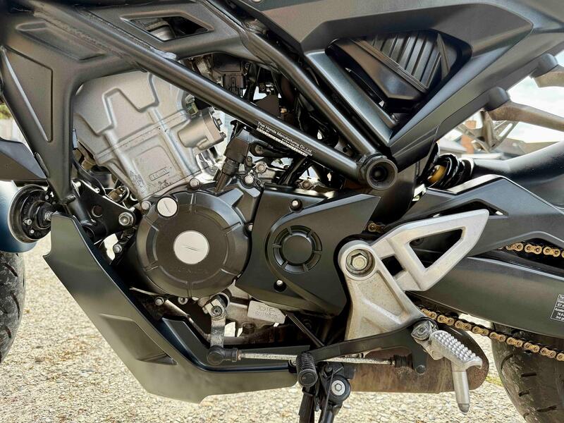 HONDA CB125R