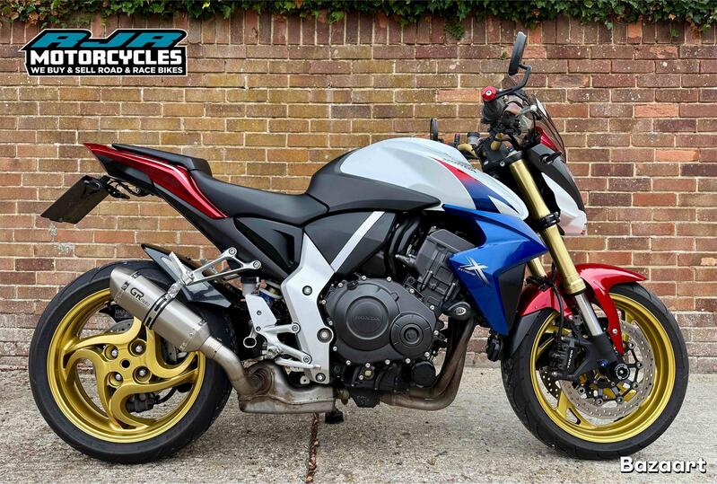 View HONDA CB1000R 