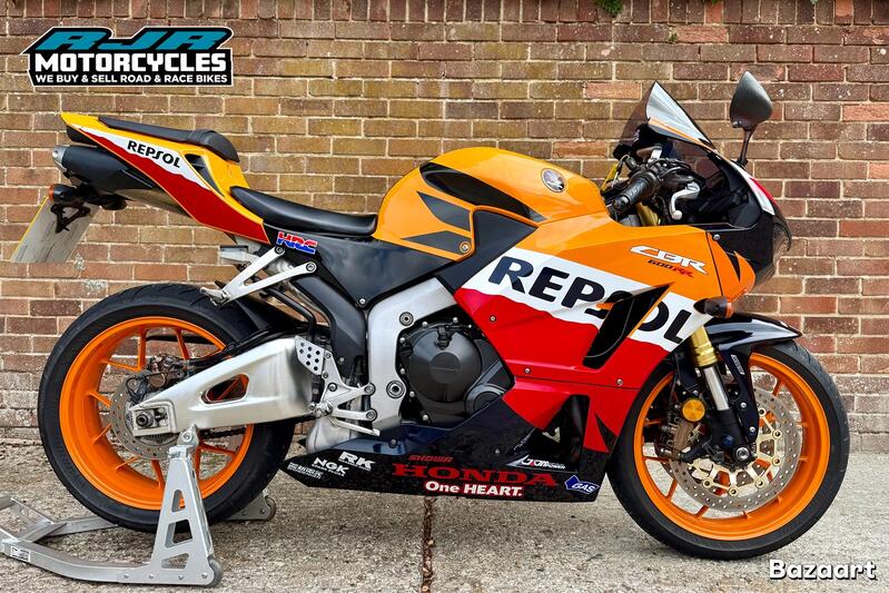 View HONDA CBR600RR 