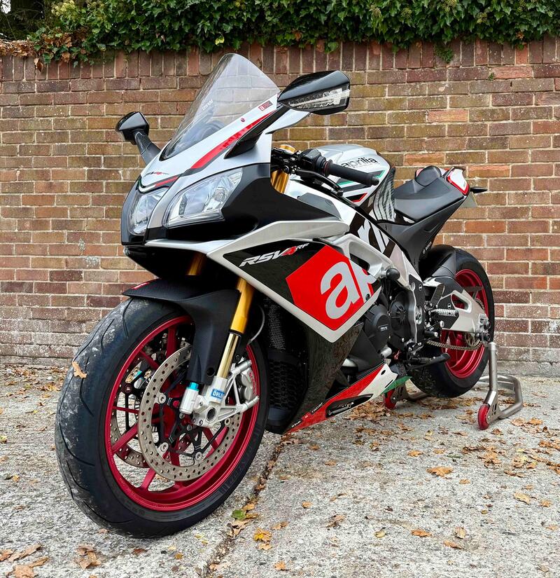 View APRILIA RSV4 1000 RF