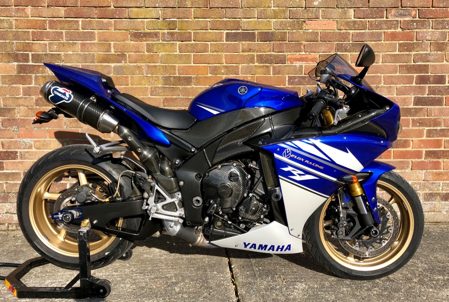 Yamaha on sale r1 rn22