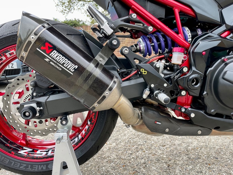 KAWASAKI Z900