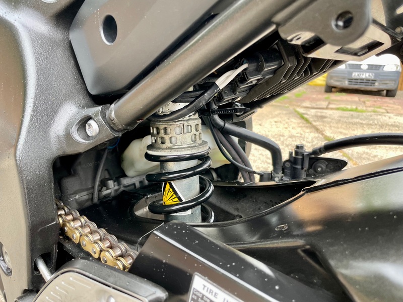 YAMAHA FZ8