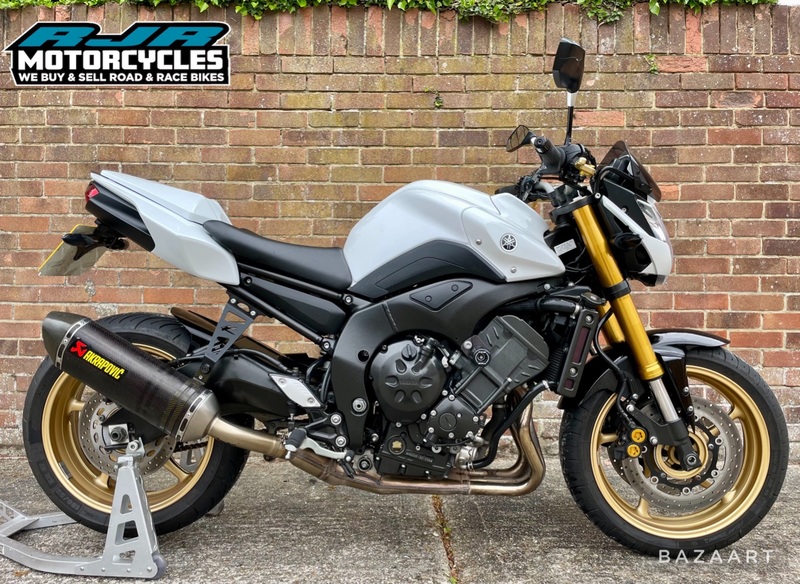 YAMAHA FZ8
