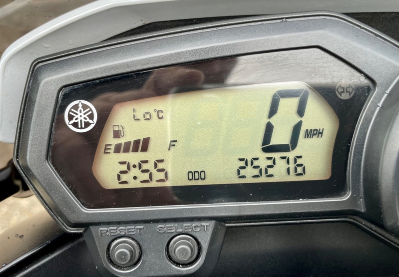 YAMAHA FZ8