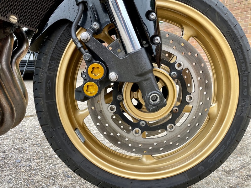 YAMAHA FZ8