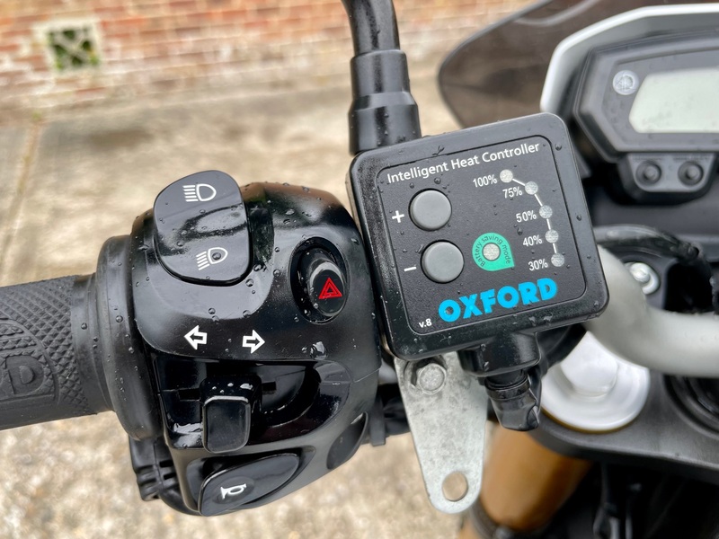 YAMAHA FZ8