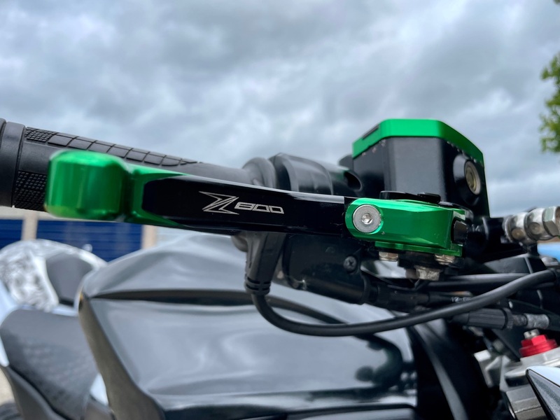 KAWASAKI ZR