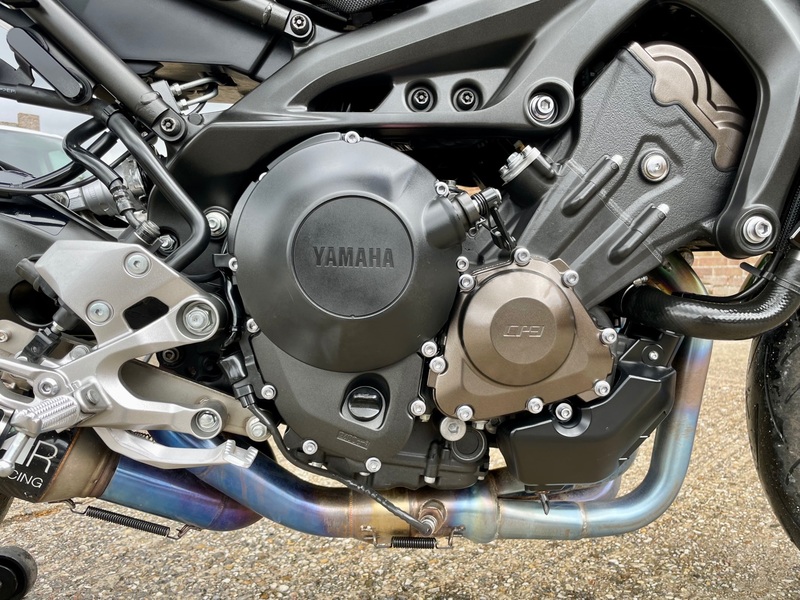 YAMAHA MT-09