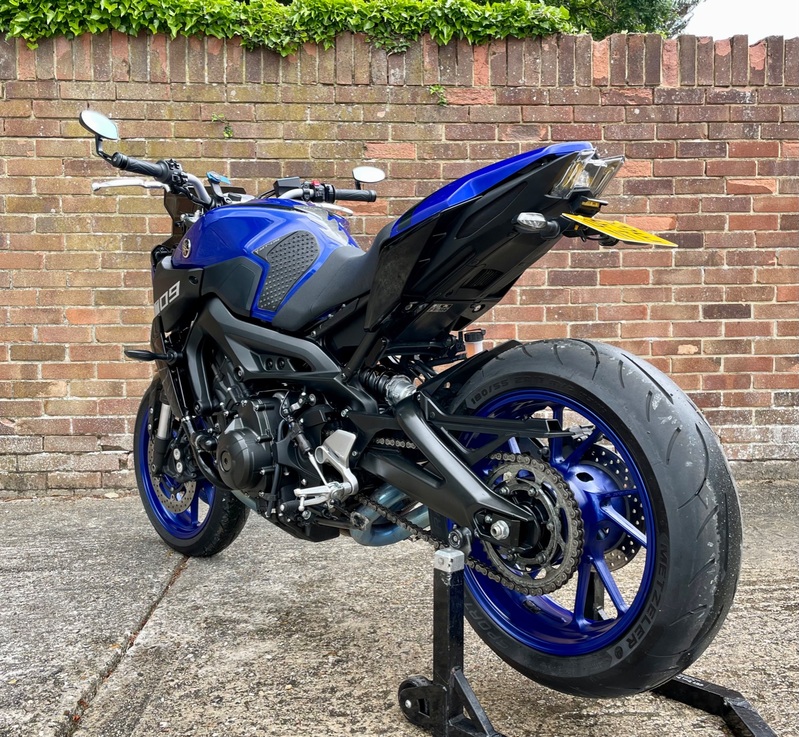 YAMAHA MT-09