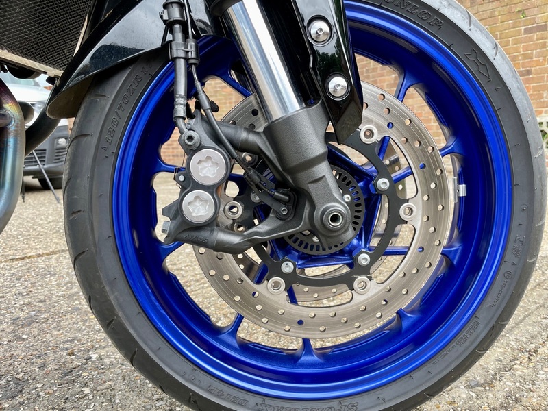 YAMAHA MT-09