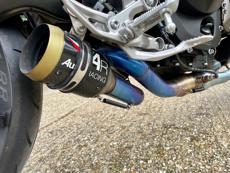 YAMAHA MT-09