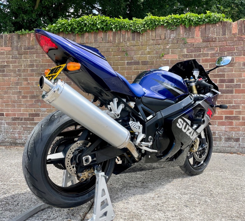 SUZUKI GSXR750