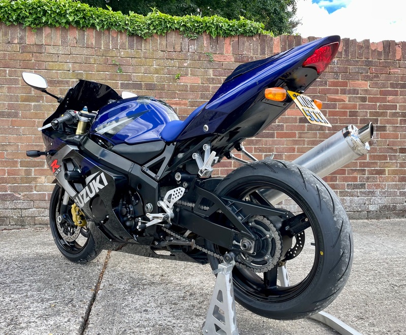 SUZUKI GSXR750