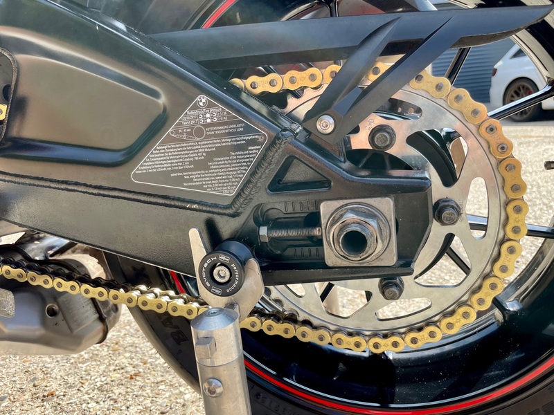 BMW S1000R