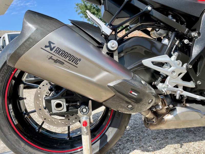 BMW S1000R