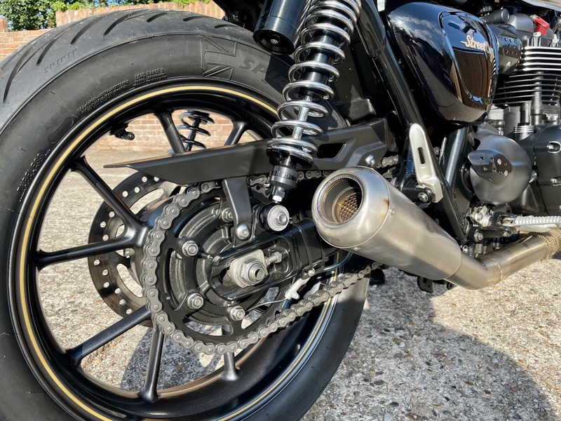 TRIUMPH Street Cup