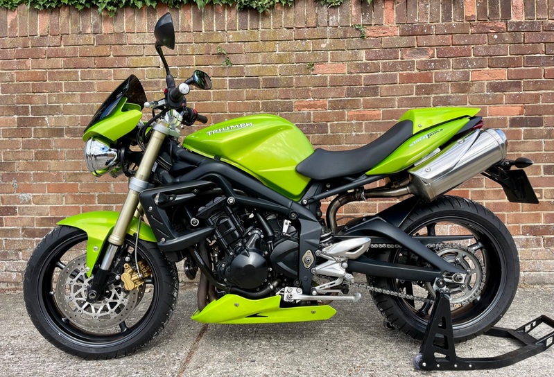 View TRIUMPH Street Triple STREET TRIPLE
