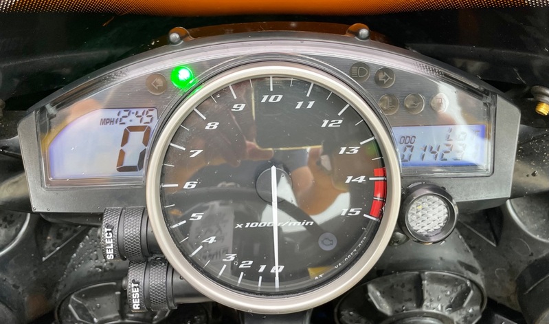 YAMAHA YZF-R1