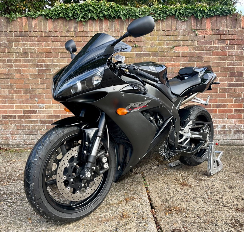 YAMAHA YZF