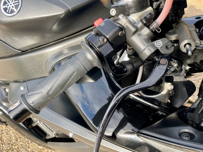 YAMAHA YZF