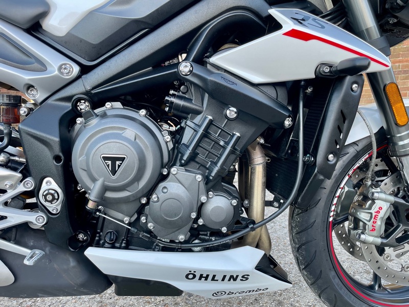 TRIUMPH Street Triple