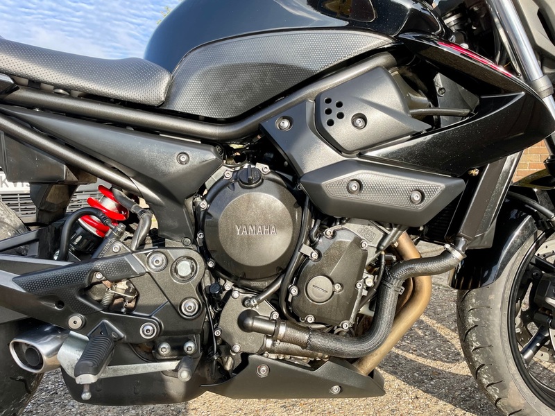 YAMAHA XJ