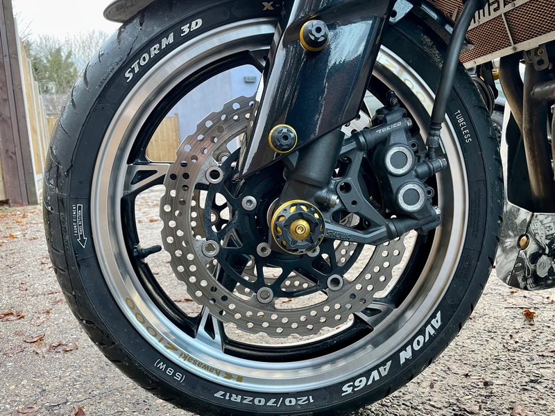 KAWASAKI ZR
