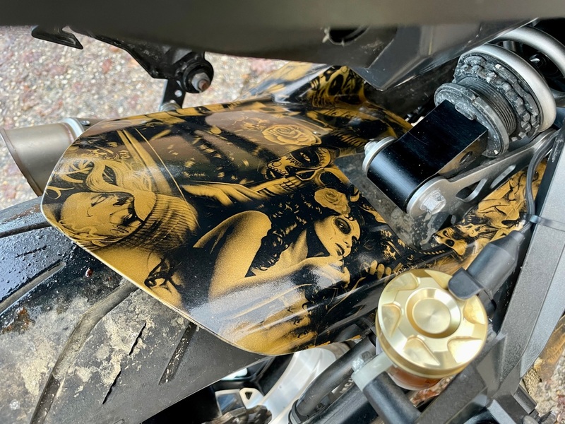 KAWASAKI ZR