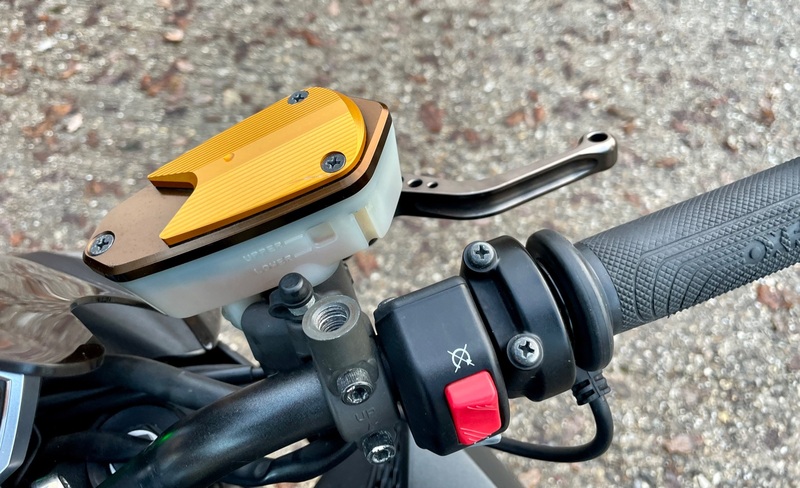 KAWASAKI ZR