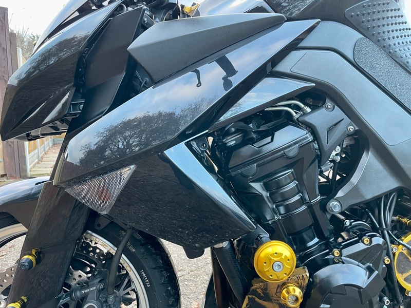 KAWASAKI ZR