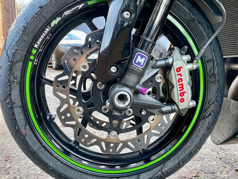 KAWASAKI ZX