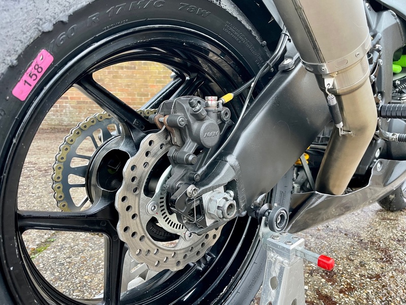 KAWASAKI ZX-6R