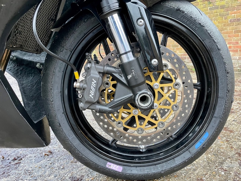 KAWASAKI ZX-6R