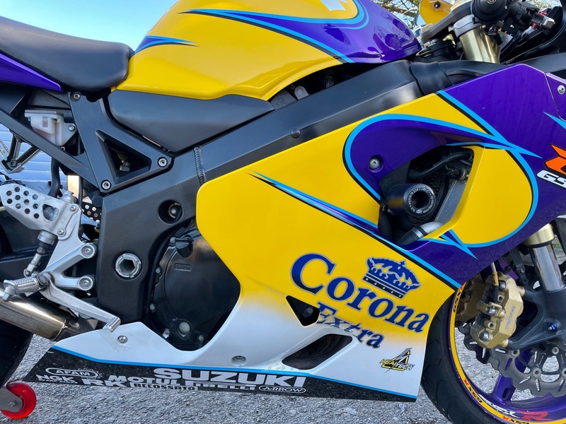 SUZUKI GSXR750