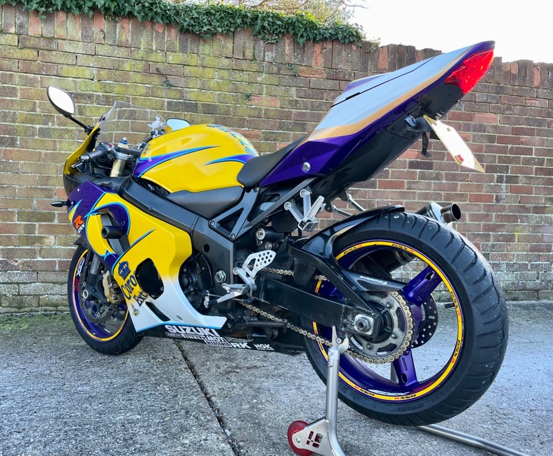 SUZUKI GSXR750