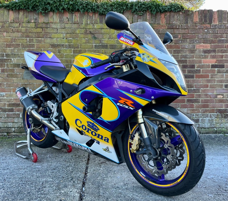 SUZUKI GSXR750