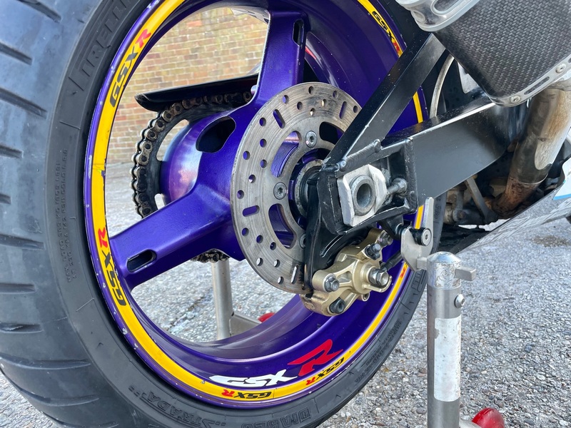 SUZUKI GSXR750